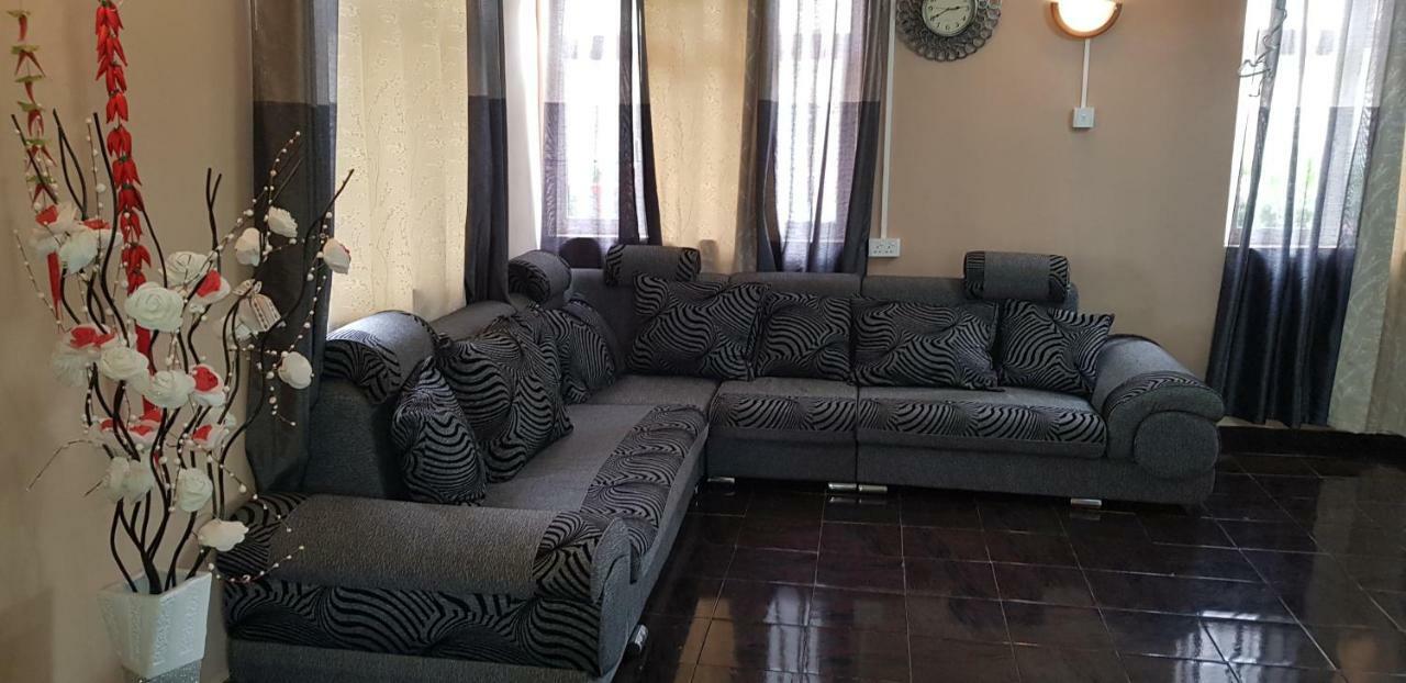 לה גולט La Casa Mia Guesthouse מראה חיצוני תמונה